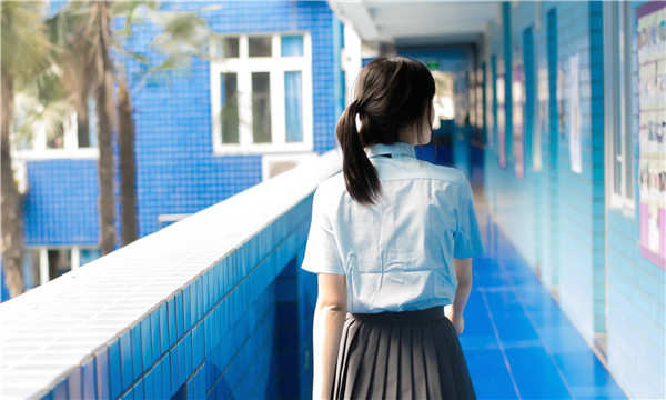 申扎如何找到一个可以帮助我生孩子的女人？